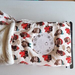 Casual Chic Cream Large Throw Blanket